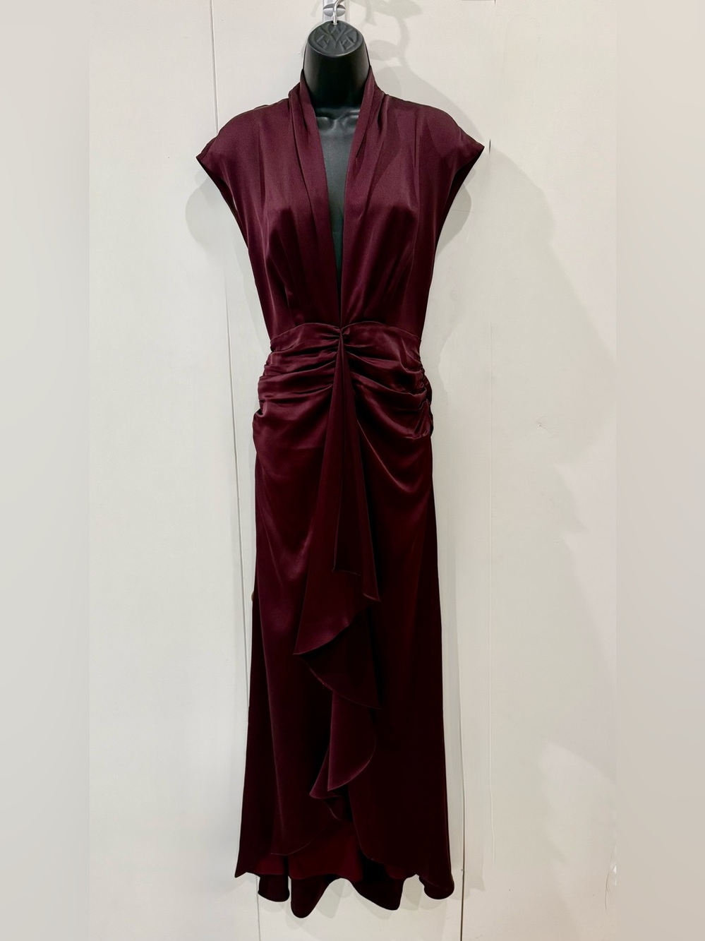 Ramy Brook Elegant Burgundy Ruched V-Neck Evening Dress